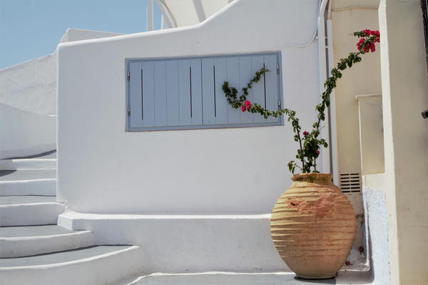 The Most Instagram Worthy Island: Santorini Photos | Nomadic Days