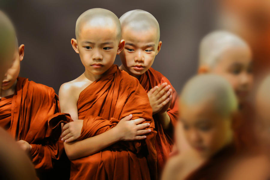 Inle Lake monks